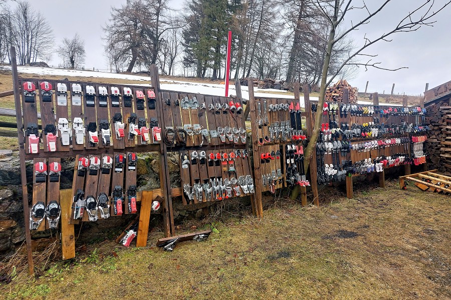 Muzeum lyžařského vázání Pokovy Hutě 